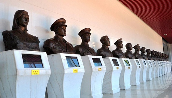 M88体育官网
塑料参观井冈山博物馆